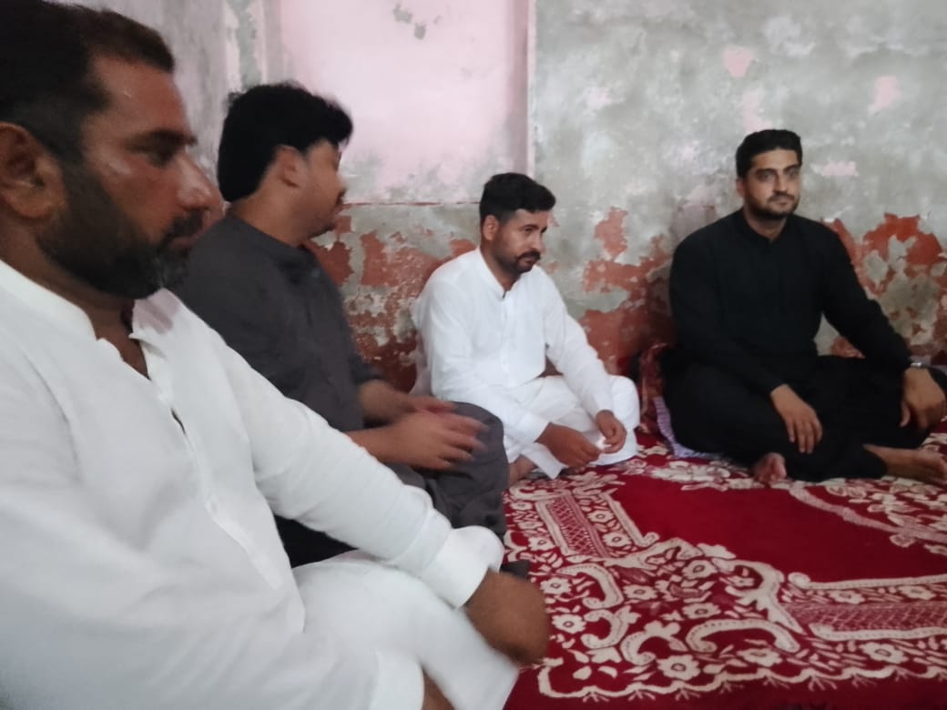 sirajuddin110's tweet photo. MPA Ghanwer Ali Khan isran sb ne Liaqat Ali Magsi se unki waalida ki faateh khuwani ki https://t.co/qvNwKM7FAu