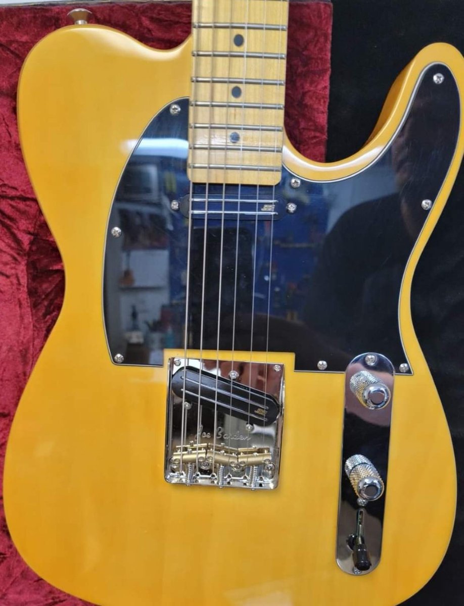 JBEPickups's tweet photo. The famous Gatton neck pickup in the neck position, and the Modern T-Style for those looking for a fatter tone in the bridge position for modern country and rock. https://t.co/weuOFdkMq2