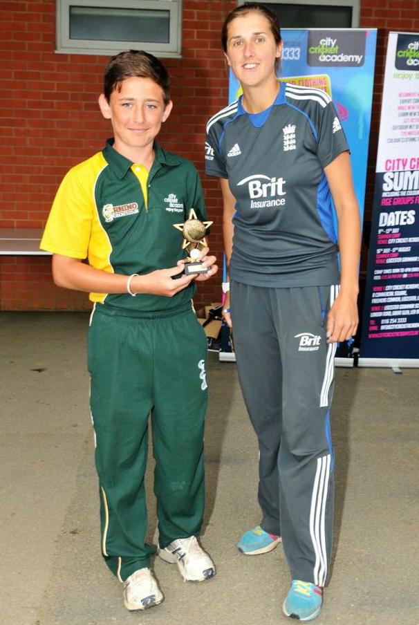 Fantastic to have professional cricketer <a href="/harryswindells1/">Harryy</a> at the presentation for a tournament where Harry himself participated on many occasions. 

Swipe to see when young Harry won his awards! <a href="/GunnJenny/">Jenny Gunn MBE</a> 

#CricketTwitter #leicestershire