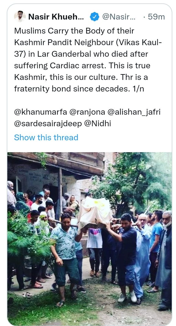 Storyteller_68's tweet photo. मेरे भारत देश से दो दृश्य : 🇮🇳

1.  गंदरबल में कश्मीरी पंडित विकास कौल के अंतिम संस्कार में मदद करते मुस्लिम!
2. उदयपुर में मुहर्रम जुलूस के ताज़िये में आग लगने पर उसे बुझाते हुए हिंदू!
#IndiaAt75 #HumEkHain
#UnitedWeStand #HinduMuslim #HappyIndependenceDay https://t.co/cr22Ou0FW1