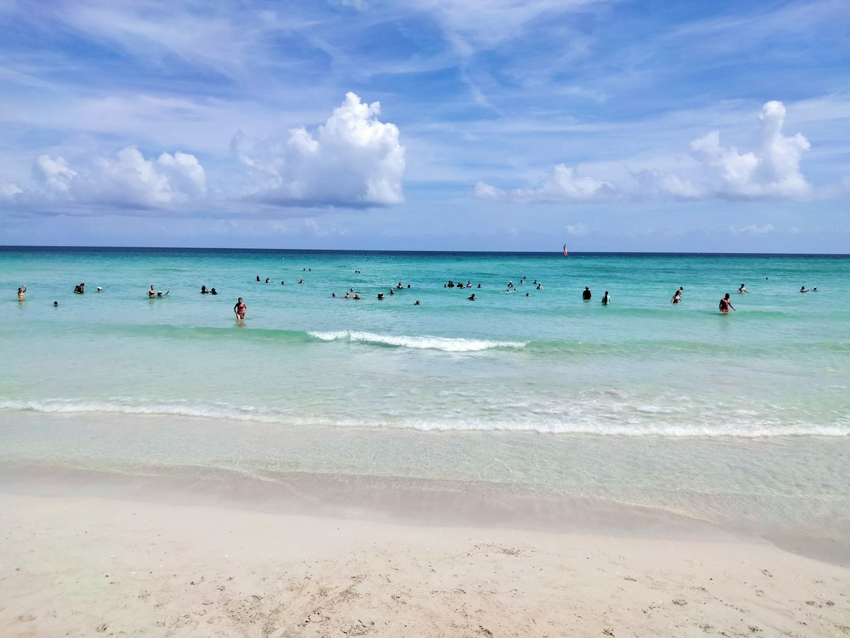 _varadero's tweet photo. A disfrutar este #VeranoConTodos #Varadero te espera!!! 🌞🌊💙

#VaraderoTravel #Verano2022 #CubaUnica 
#Infotur #Matanzas https://t.co/0IHmjypMJL