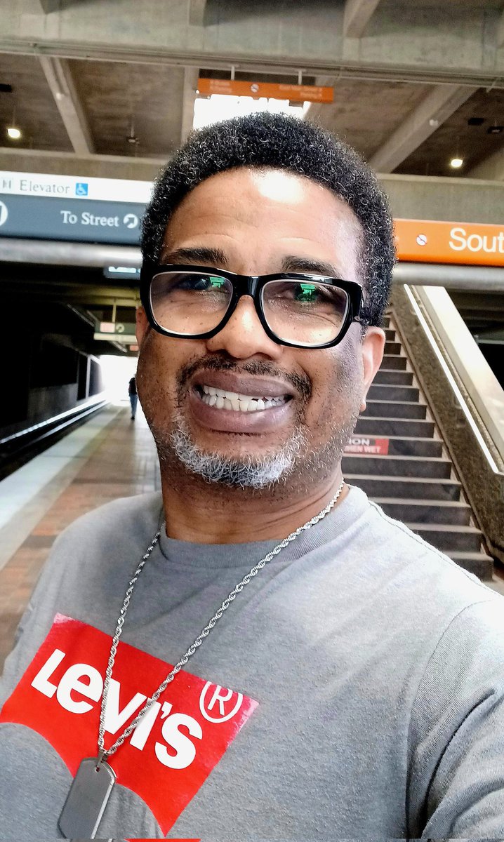 Jimmy_Harper's tweet photo. #Thursday
#ThursdayEvening
#ThursdayGrooves
#ThursdayMood
#ThursdayMotivation
#ThursdayVibes https://t.co/pfIeiX5eBQ