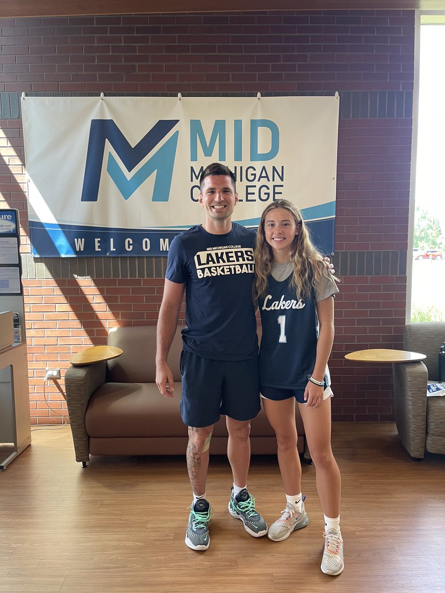 FinkbeinerRegan's tweet photo. After a great visit, I’m blessed to receive an offer to continue my academic and athletic career at Mid Michigan College! Thank you @lancemaney1 @MidMichWbb https://t.co/KdjCIIaifD