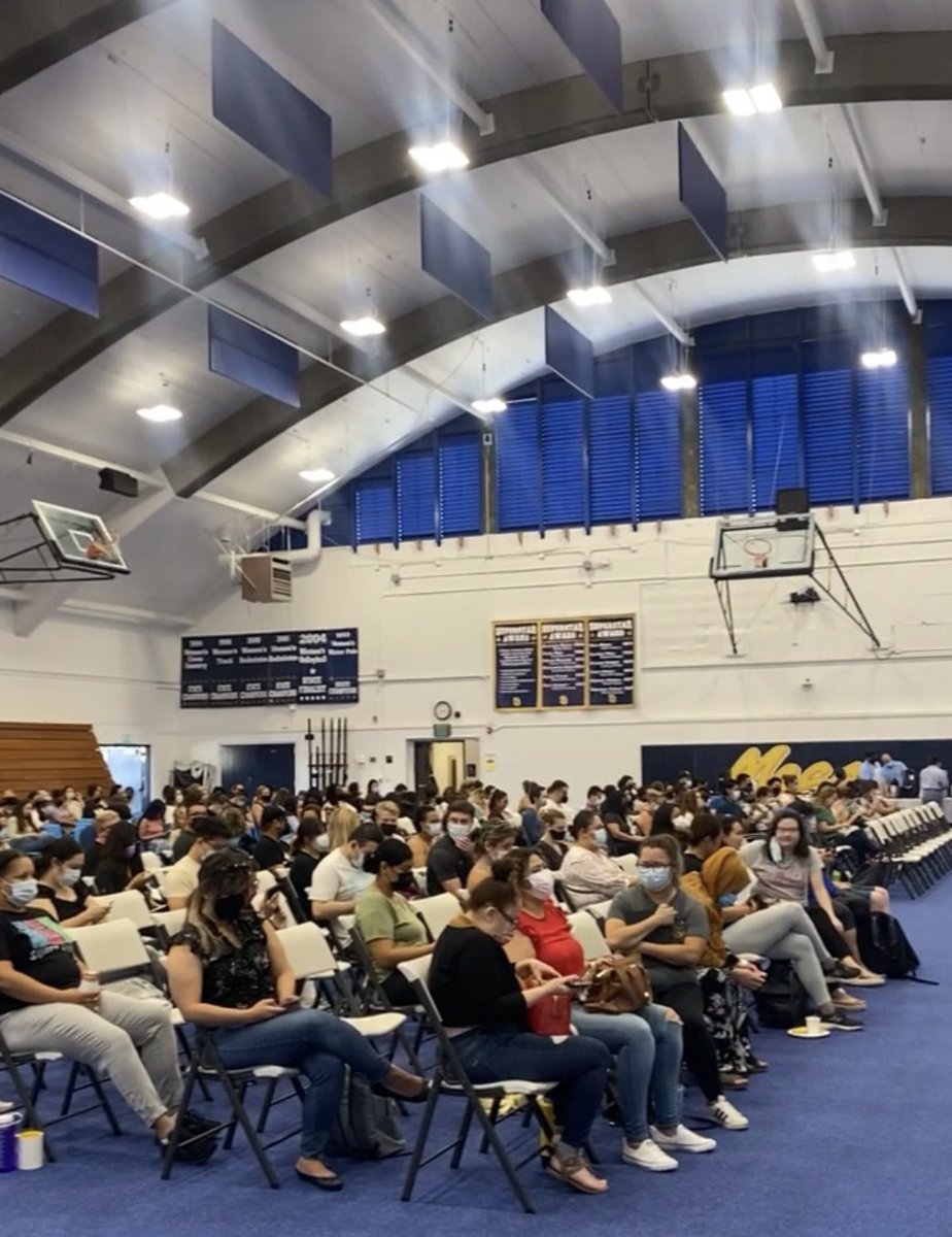 PrezHands's tweet photo. Connected w/ over 150 @sdmesacollege students @ our #AlliedHealth Orientation! We surrounded our students w/ love, belonging, support, a belief that they were created for this moment, that they are capable of succeeding & that they matter and we care! #LetsGo #Ready4Fall https://t.co/tIQEuwv4eB