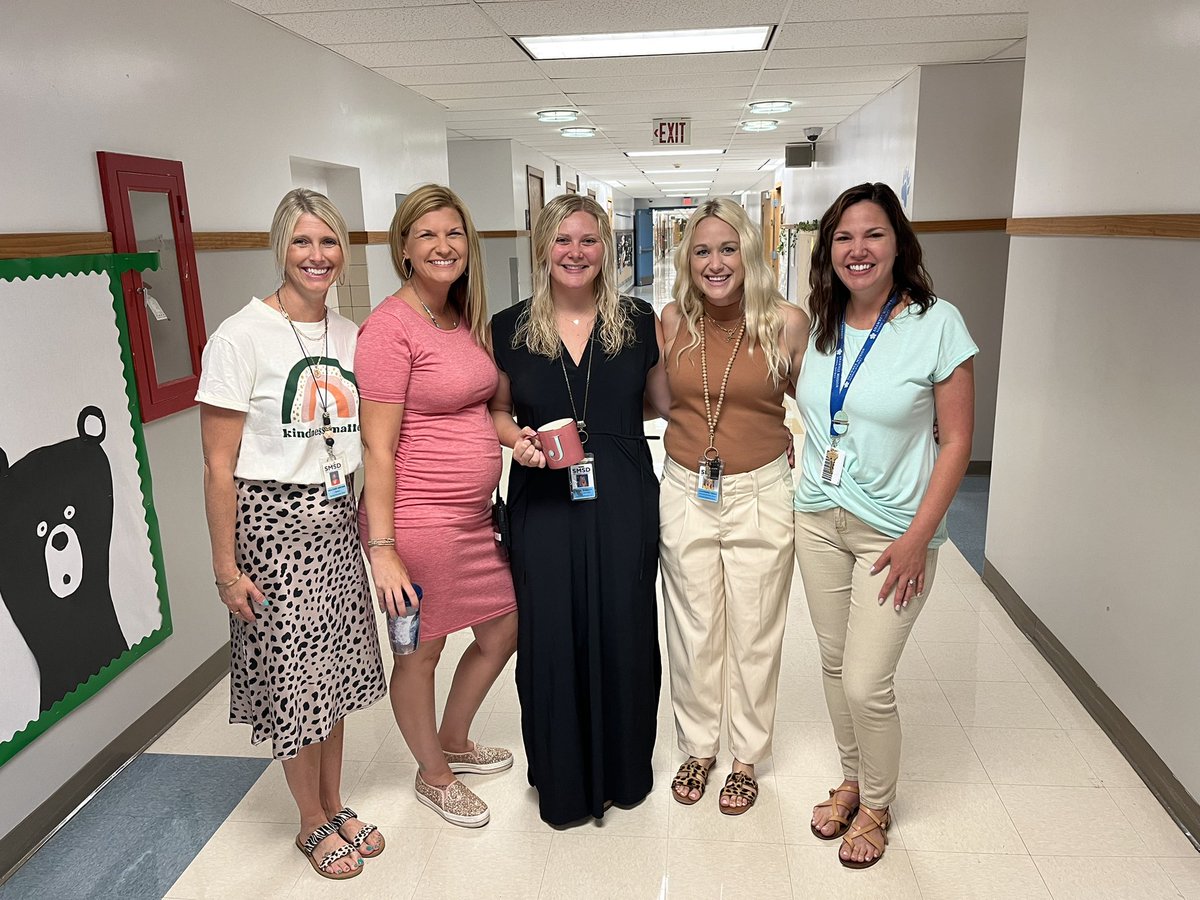 First Day back with Students couldn’t have gone any better. Welcome back to Belinder! <a href="/theSMSD/">SM School District</a> <a href="/belinder_prin/">Steve Yeoman, PhD</a> <a href="/MrsBukaty512/">Jodie Bukaty</a> <a href="/Belinderbrown/">heather brown</a>