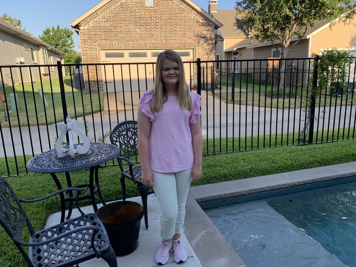 Carey32809's tweet photo. Happy First Day of School!! 8th Grade here we come!!🐾🐾🐾 @FSMSCubs #MISDProud https://t.co/9HAAvTeWbV