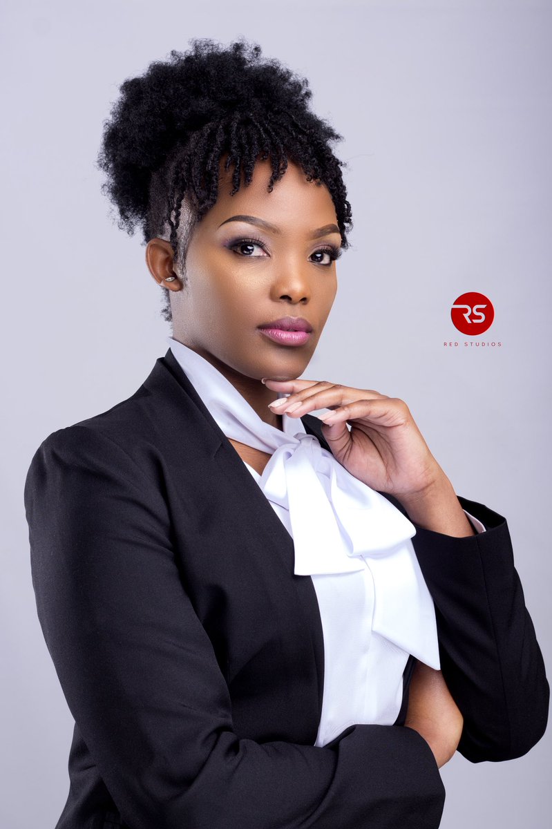 redstudiossz's tweet photo. My next client might be on your timelime, please retweet 🥹🥹🥹🙏🏾 #TiniTwitter #corporateshoot https://t.co/F2BMof4Jnp