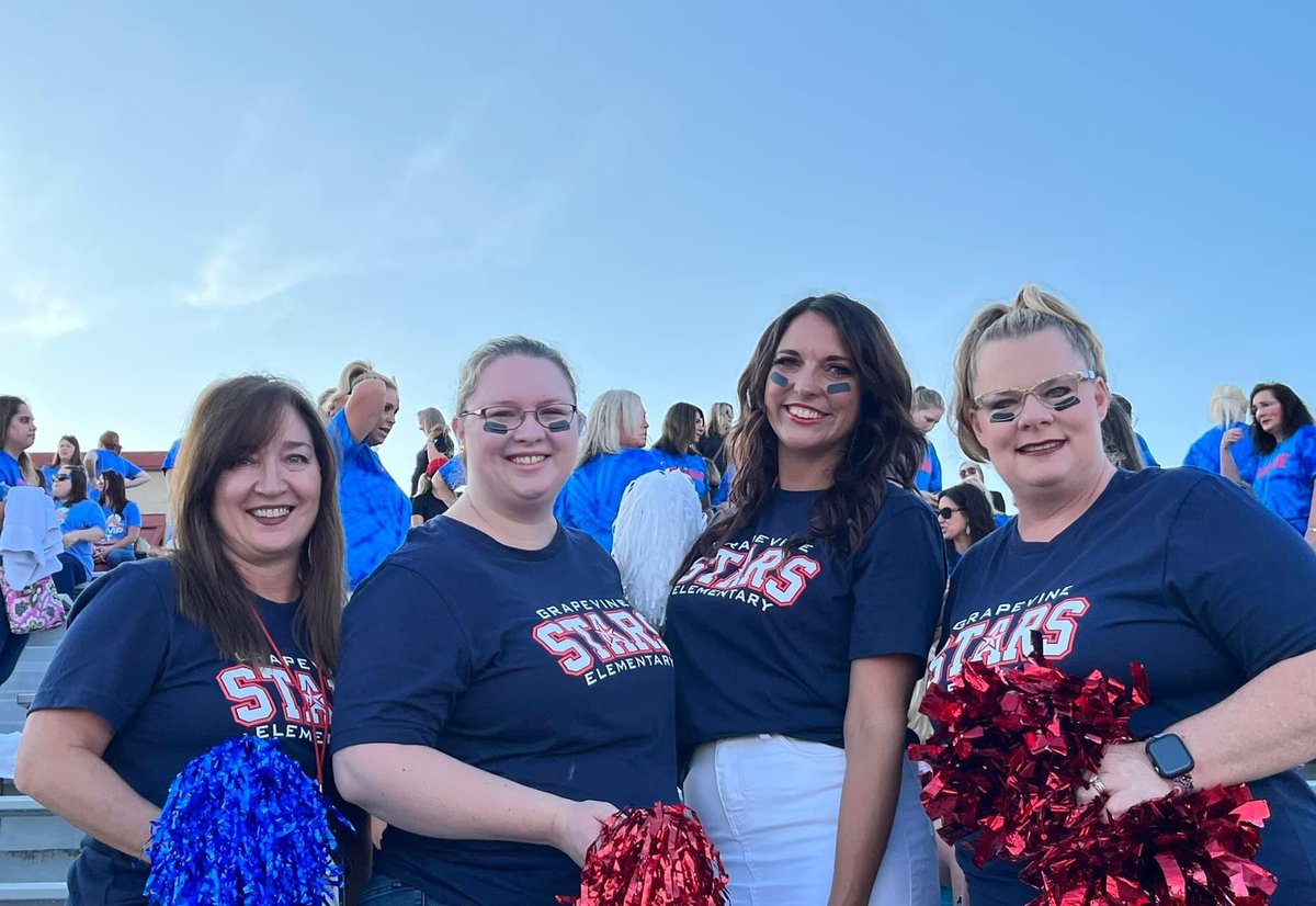 Sooo excited for a great year with these ladies! YAY KINDERGARTEN! ❤️💙🎉 <a href="/GESEubank/">Terri Eubank</a> <a href="/GESLSpencer/">Lisa Spencer</a> <a href="/GESkillebrew/">Christine Killebrew</a> #gesshineon