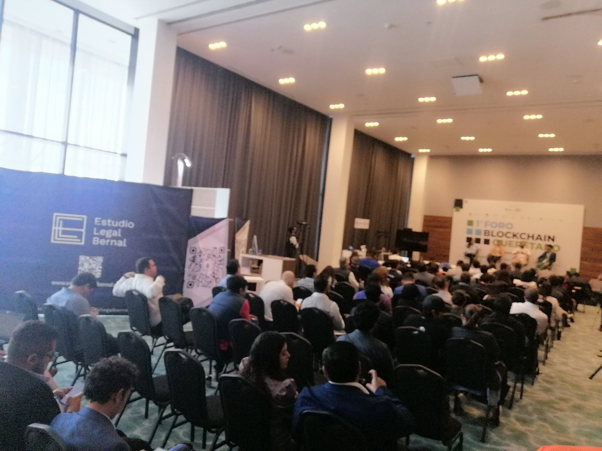 _Filosoraptora's tweet image. Gracias a #ForoBlockChain por fomentar este tipo de eventos, no me queda duda que en Querétaro ya esperábamos este tipo de eventos y comunidades 🥳✌️ aplausos a los organizadores #blockchain #blockchainqro #ComunidadBlockchain #blockchainmx #ElfuturoEsAhora