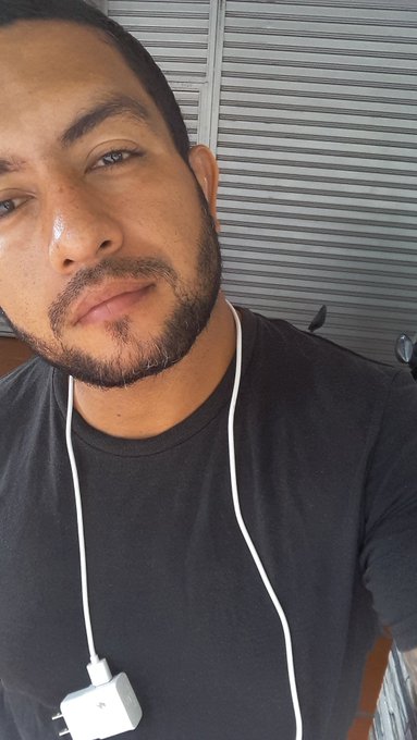 Sigueme en mi OF 😎 https://t.co/YgjyI8rQlE