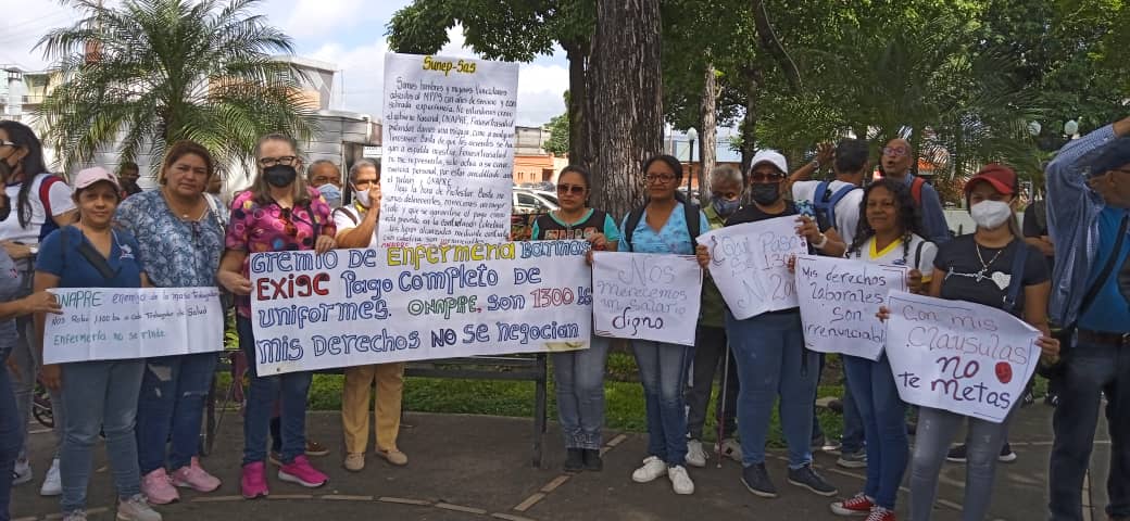 #11Agost
Articulo 68 #CRBV. Los ciudadanos y ciudadanas tienen derecho a manifestar, pacíficamente y sin armas, sin otros requisitos que los que establezca la ley.  #LlanosSinDDHH