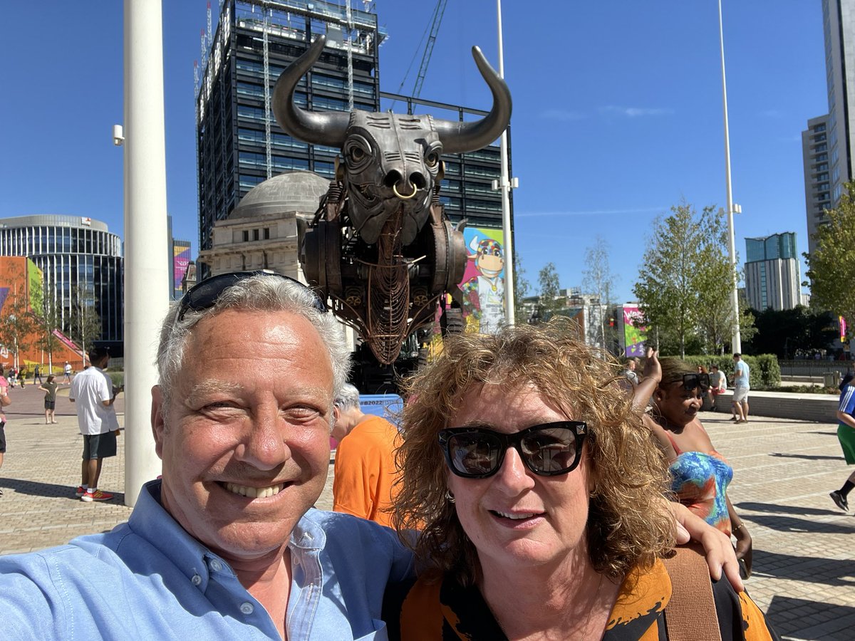 Loving the Indian Street food in Brum tonight thanks to <a href="/Indico_street/">Indico Street Kitchen</a>. Shared a pic with Lerry and ‘the Bill while we were at it …