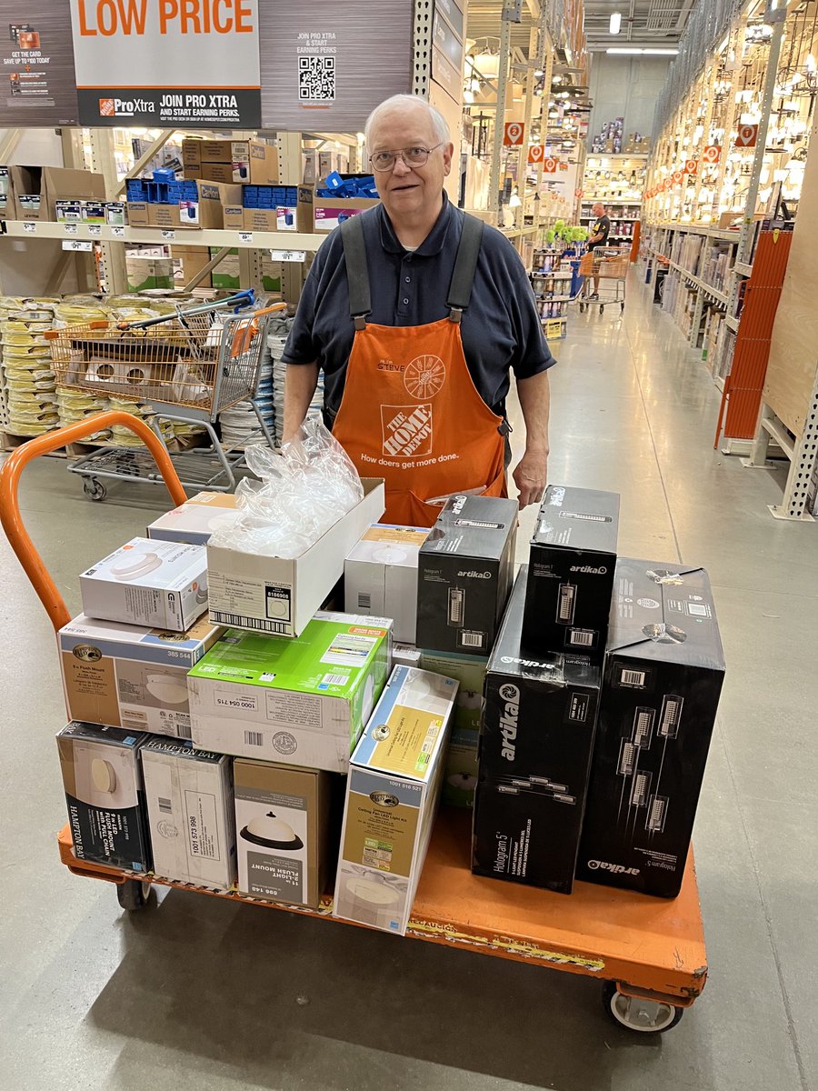Let’s hear it for Steve!  He found all of this merchandise while bay diving for inventory prep!  $1000 in recovered inventory #3204thewin #THD #D226NailedIt <a href="/CampSweenScott/">Scott Sweeney</a>  @jolenestout10 <a href="/Stephen68401654/">Stephen Henn</a> @GarganoTom <a href="/AustinK89261970/">Austin Kramer</a> <a href="/THDTHEHODGE/">Tim Hodges</a> <a href="/cameron_lana/">Lana Cameron</a> <a href="/chelsea_dames3/">Chelsea Dames</a>