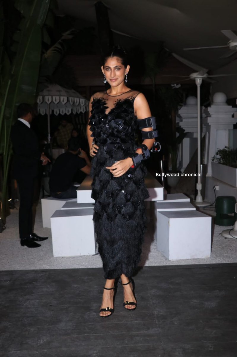 BollywoodChron's tweet photo. Celebs attend the post wedding bash of Arjun Kanungo and Carla Dennis
#bollywoodchronicle #arslangoni #susanekhan #nawazsinghania #pragyajaiswal #others #celebrities #arjunkanungo #carladennis #postweddingbash #attended #bollywoodstyle https://t.co/fJQ9eQArAe
