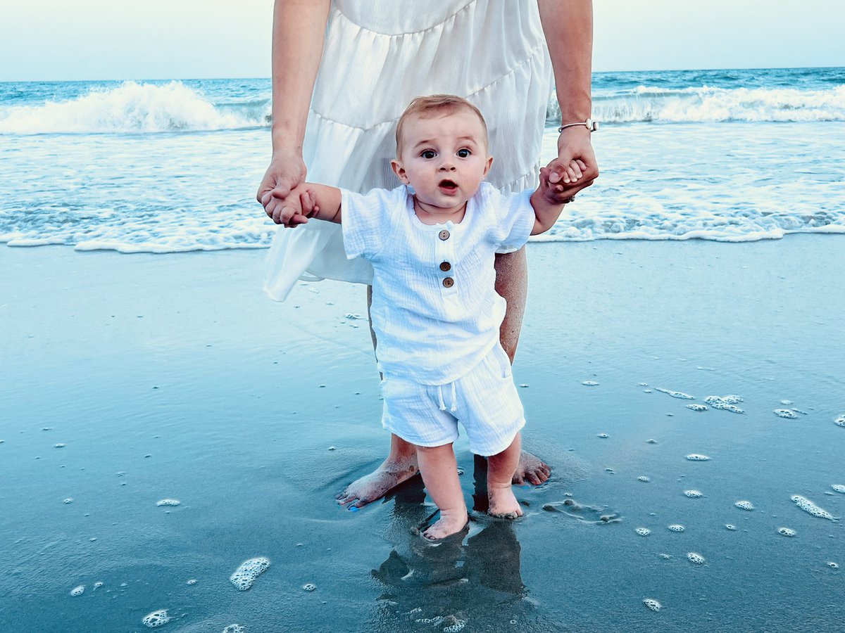 tabbicat_'s tweet photo. How did I get so lucky to be the auntie to the cutest lil baby 🥹 he’s enjoying vacation but I miss him so much!! https://t.co/85fUCwO027