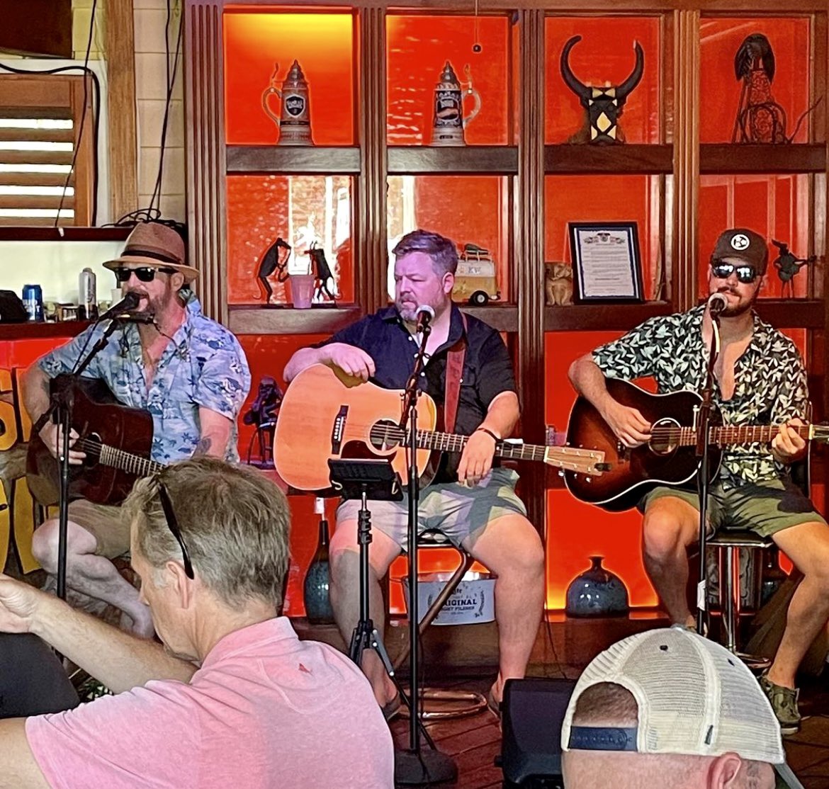 Bradley_Collins's tweet image. #TBT to @KWSWF and one of my favorite venues anywhere, @islanddogsbar 🌴 🐶 🎸
#kwswf