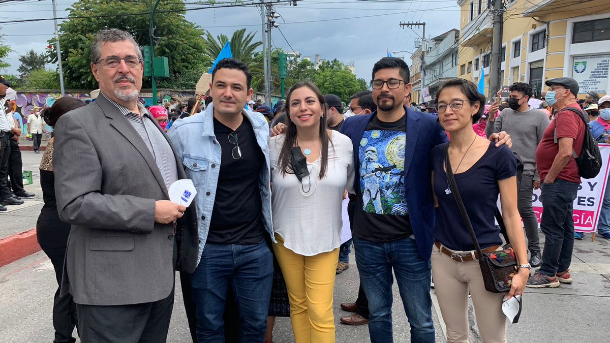 RaicesGL's tweet photo. La nueva Guatemala resiste. ✊
No más instituciones capturadas.
SEMILLA PRESENTE #11Agosto

@BArevalodeLeon @samuel_pz @AVillagran502 @rocasgt @hernandezmack @msemillagt https://t.co/0o73iAnPtE