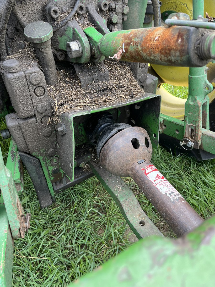 billionare81's tweet photo. I’d like to find the dude that thought that having to pull back on a collar while pushing a PTO shaft the opposite way was a good idea and fit him for a pair of concrete shoes. https://t.co/RnkdOuKGj7