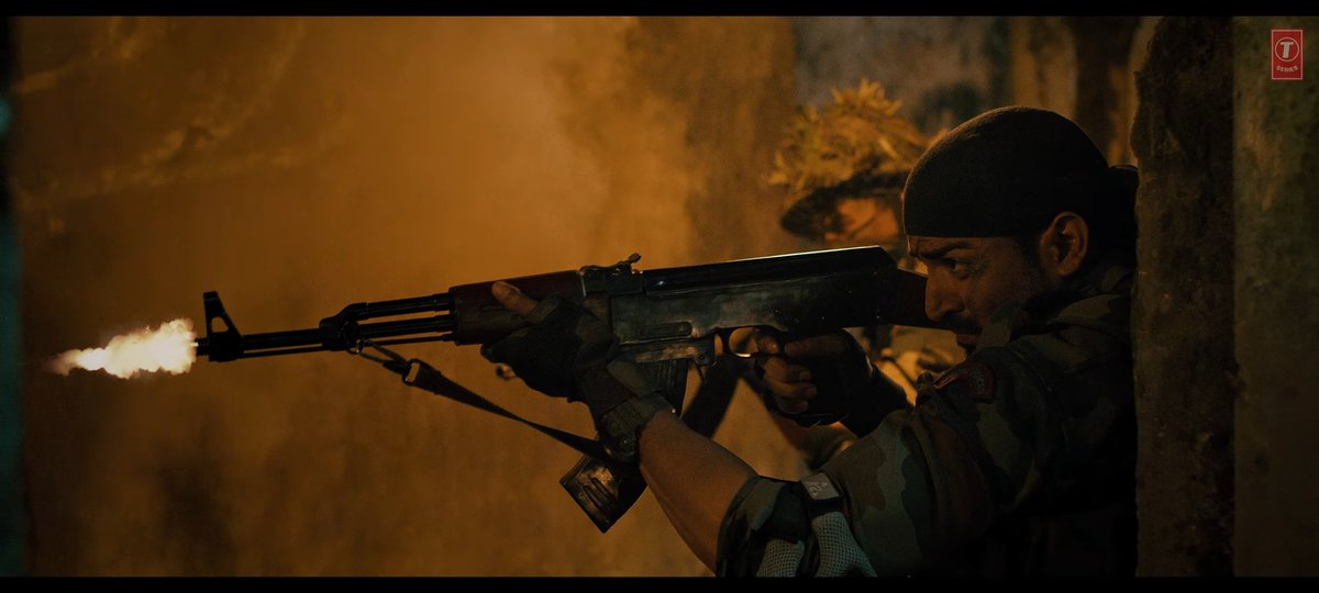 SekhonPuneet's tweet photo. https://t.co/pUJTfHTH3o 
@gurruchoudhary #aceactor
Ur performance is as flawless as a real #Major
#armyman 
HATSOFF #TeriGalliyonSe https://t.co/AJkV6yL6z5