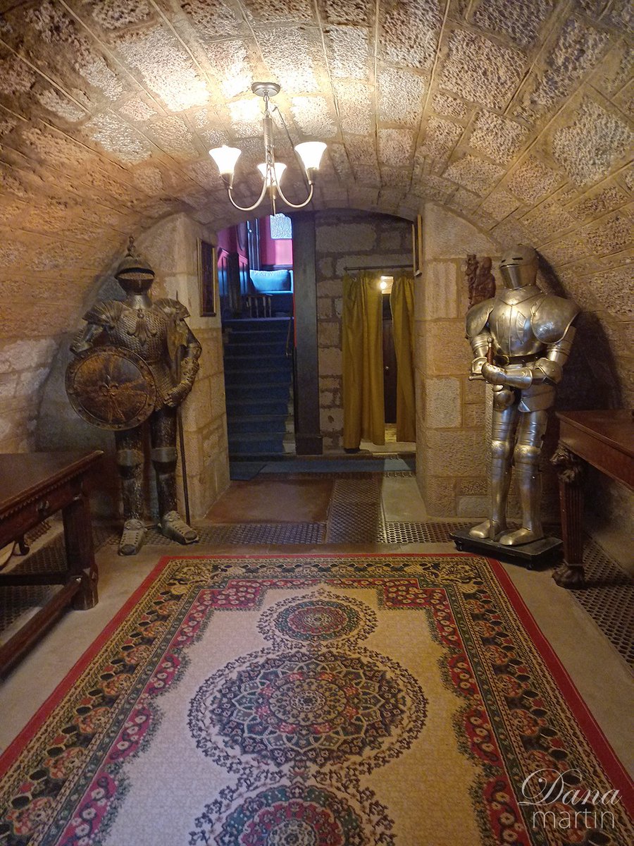 A few more Colliston Castle pictures. The yellow curtains in the last shot mark the entrance to the priest hole.

#medieval #medievalarchitecture #castle #scotland #visitscotland