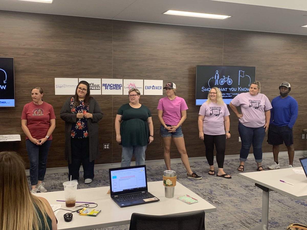 DeniseAyres13's tweet photo. It takes courage to showcase your learning to peers. Big thanks to these #WildcatWorkforce teachers for being vulnerable and courageous! https://t.co/UaIoKPah59