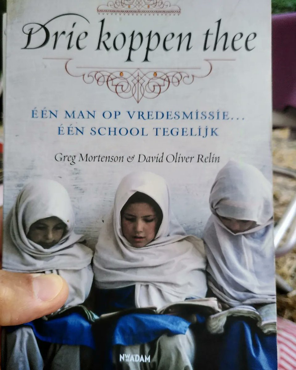 wilcovanrooijen's tweet photo. Een man met een missie. Greg Mortenson. Ik heb het boek (oorspronkelijke titel 'Three cups of thee') wederom gelezen en het heeft me weer diep ontroerd. Greg doet het gewoon! #inspiratie #legacy #echtewaarde #purpose #samen #liefde #onderwijs #nowar #education https://t.co/AiowxBXGXr