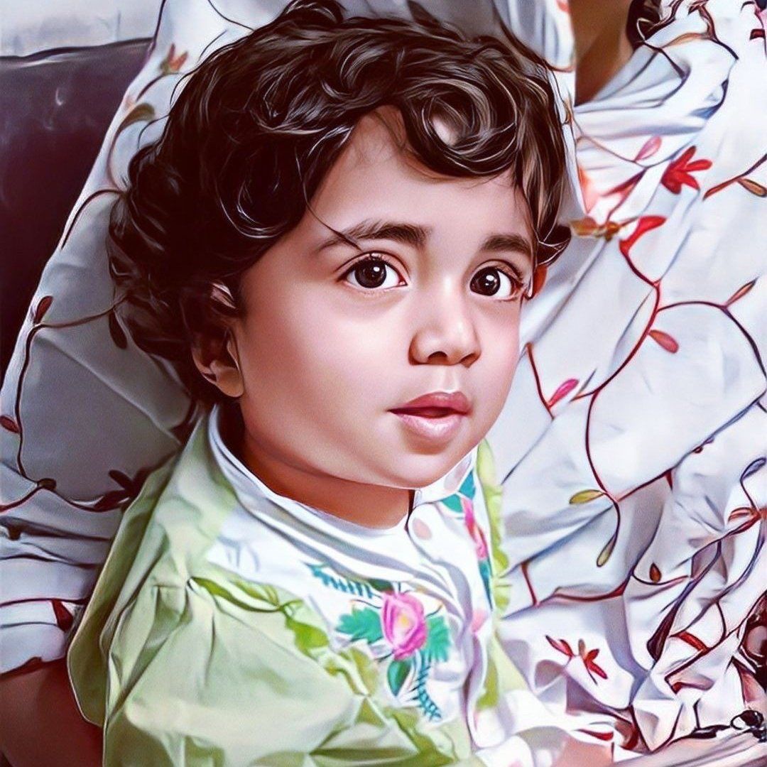 arslankhalid_m's tweet photo. میڈیا کو حکم ملا ہے کہ گل کے اسسٹنٹ کی اہلیہ اور انکی 10 ماہ کی بچی کے ساتھ جو ظلم ہو رہا ہے اس پر سے فوکس ہٹانے کے لیے جھوٹ خبر چلائی جائے کہ خان کی امریکی سفیر سے کال ہوئی۔ تم جتنے مرضی جھوٹ بول لو پر یہ معصوم چہرہ یاد کرلو،آج یقین ہوگیا کہ تم لوگوں کا ظلم اب زیادہ نہیں چلے گا https://t.co/Fxo1YnF5Qj