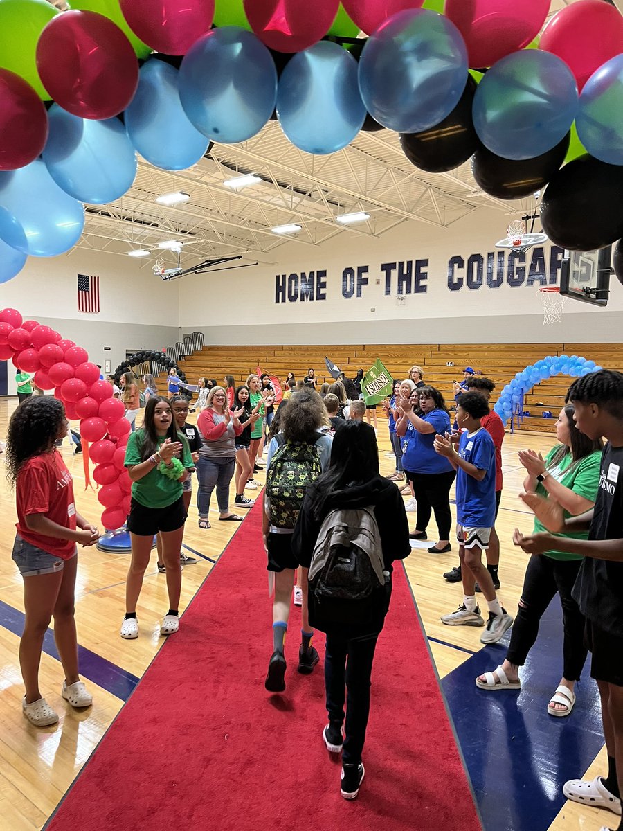 MrsRangel6's tweet photo. What an awesome first day! @BarackmanBrian @KSnyderAP @ITMSCougars #housesorting #rcainspired #findthefun #opsfortheirfuture https://t.co/p3oDc1OHpd