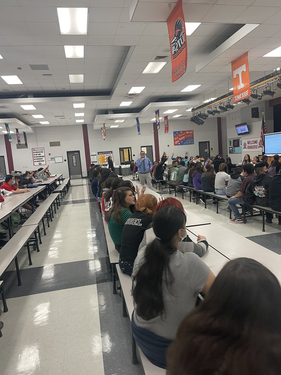 ValerieArechiga's tweet photo. Grade level assemblies today !! Launched our kiddos out with a thoughtful quote and a “turn and compliment your neighbor activity”#buildingrelationships #ckh #onedayatatime #whateverittakes 🙌🏽@DavidCrabtree83 @wiggins_i @DriscollRangers @mustang4025 https://t.co/EJr2DYQLyM