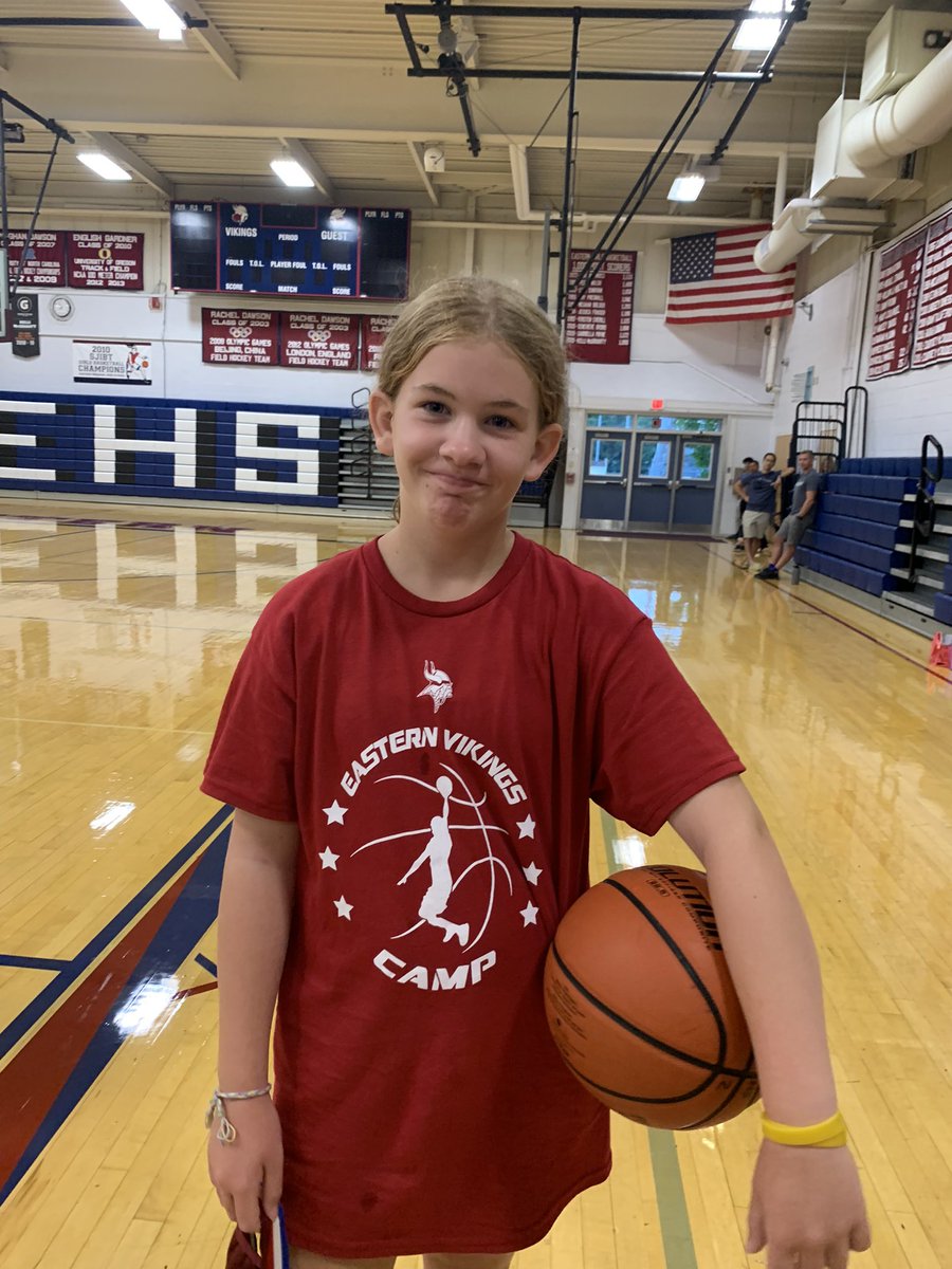 ECCRSDGirlsBB's tweet photo. Campers of the day goes to Grace and Claire! Great job girls!!!! Great week of Little Vikings Skills Clinic https://t.co/UYZqy0DNLw