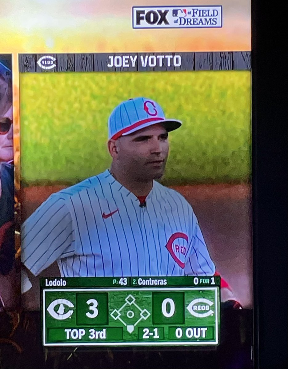 ASquareGranny's tweet photo. I love it when @CaptJosephVotto is mic’d during a game! It’s even better now as it’s shortduring the #FieldofDreamsGame ⚾️❣️ @Reds @Cubs @MLB @FOXSports #GOREDS #redlegnation #ifyoubuildittheywillcome #isthisheaven ❤️ https://t.co/UpYQV1mHA9