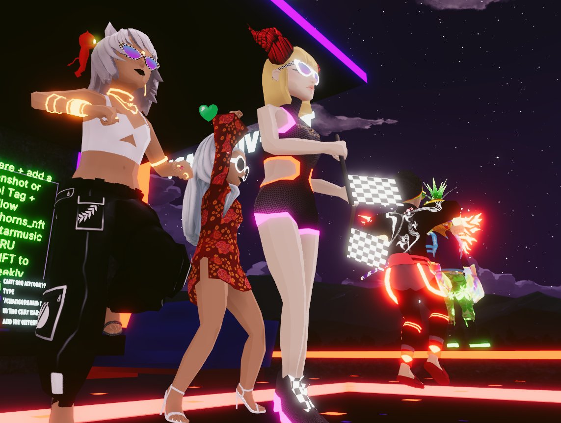 Decentraland parties don't stop! Dancing at @Uniquehorns_nft now with @PinkStarMusic !!! With @34of2 @jay_kaying @xkronosx_eth @RoadRunner778 @CryptoBunnyDCL @GaryDCL @RefractionDCL @TrickStar_DCL @JsCoincollector @teenybod and @DhiDominguez