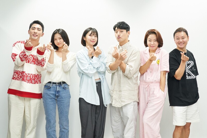 kvibe_yonhap's tweet photo. South Korean streaming service #coupangplay is showcasing a campus romance series, “#ReturningStudent.”❤️‍🔥🥰💜🧡😍😃♥️

#JooHyunyoung #Kwonhyuksoo #kimminkyo #jungahrang #imsooyoon #권혁수 #주현영 #김민교 #정아랑 #임소윤 #복학생 

https://t.co/tMS8LSAF2w https://t.co/8yRvU7Tivq