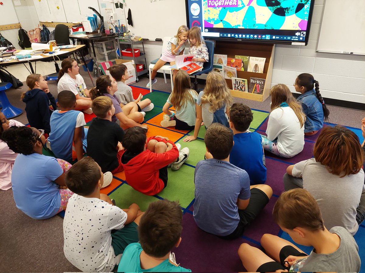 allisontmonroe's tweet photo. We had 2 little rockets come read to our class today. They did amazing and my 5th graders cheered them along the whole time! @VaughanRockets #rocketsread https://t.co/ingOjL8Evu
