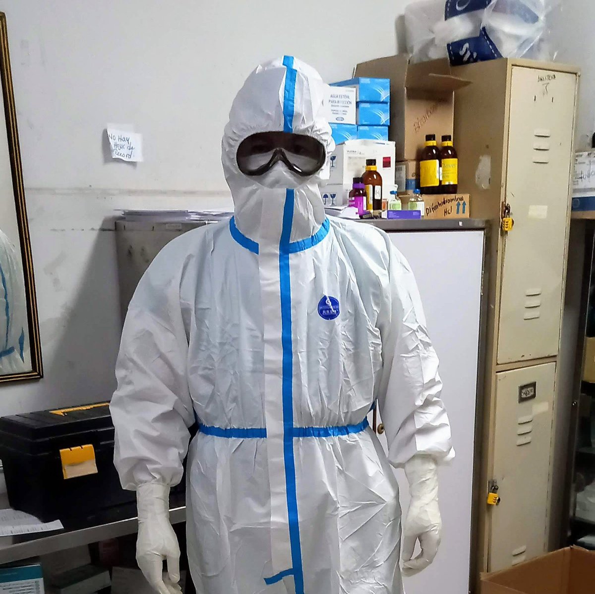 TicoDominguez5's tweet photo. #SOYUNHEROEANESTESISTA @ALAISAES . Pandemia COVID, Cirugías de Urgencia, Cirugías de Especialidades y mucho más. https://t.co/n0XCIDVDCD
