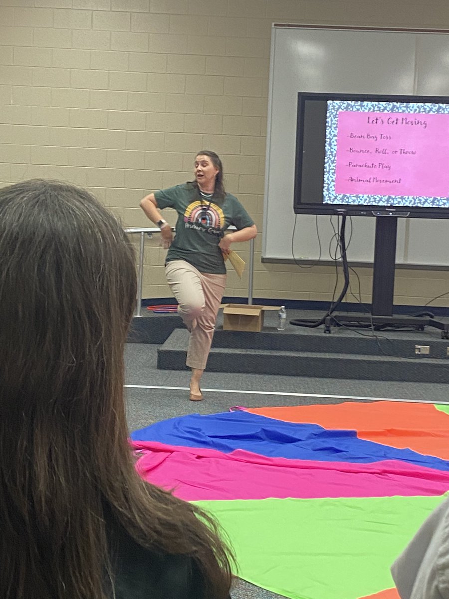 Eva Perales tweet media