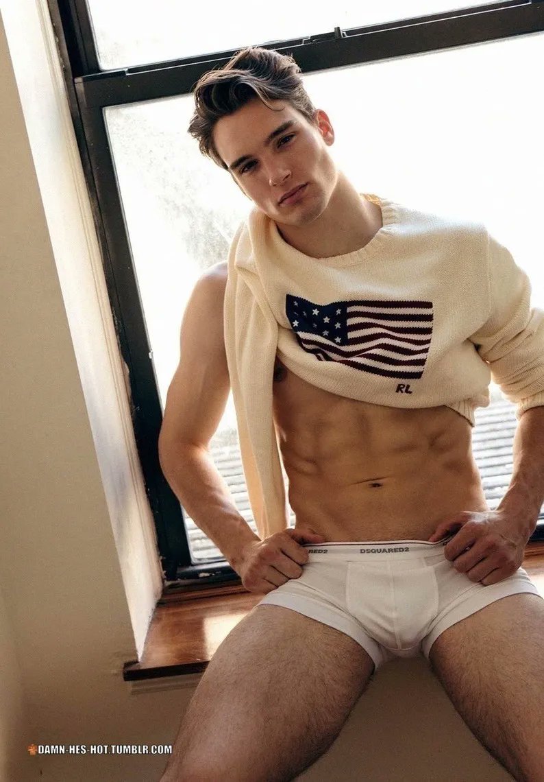 damn he's hot! on Twitter "DAMN HE'S HOT! Follow for daily pics of hot