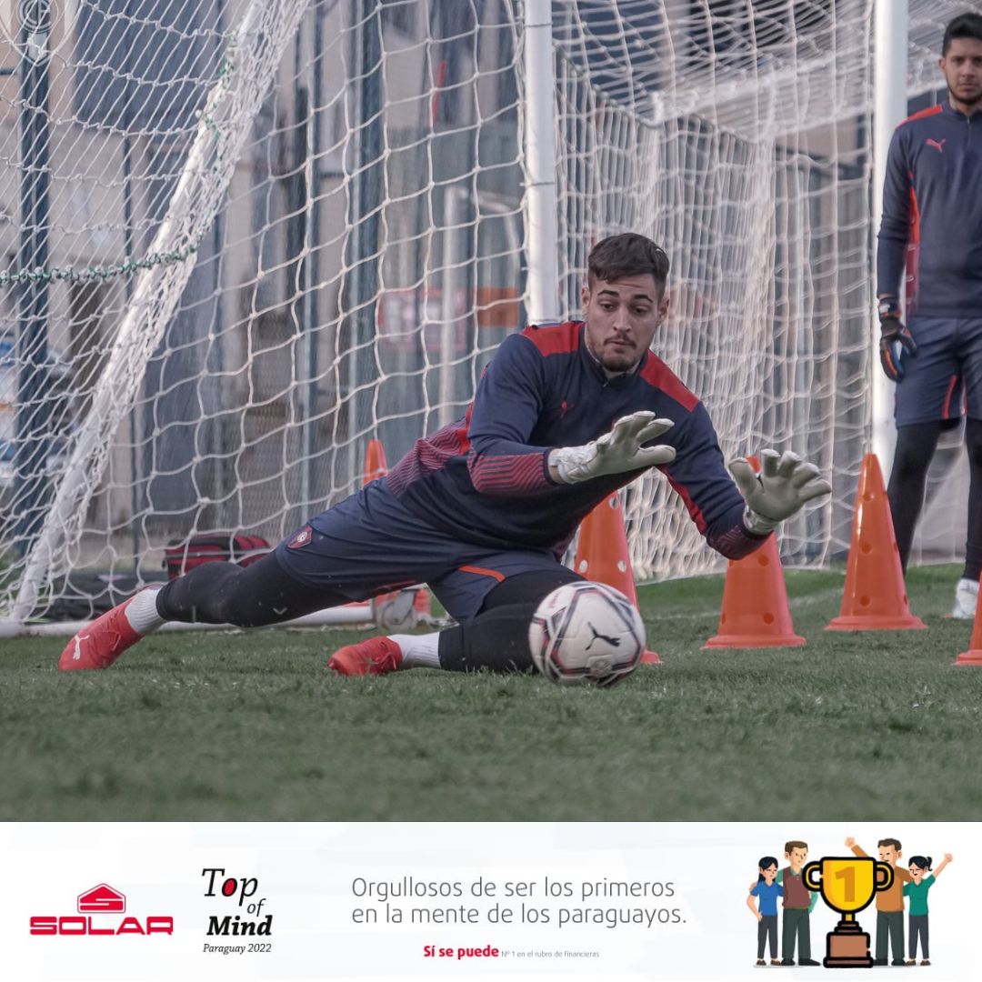 BrunoPont's tweet photo. Probable #CerroPorteño para el clásico: Jean Fernandes; Alberto Espínola, Juan Patiño, Alexis Duarte, Alan Rodríguez; Enzo Giménez, Piris Da Motta, Rafael Carrascal, Claudio Aquino; Federico Carrizo y Braian Samudio.

#CardinalDeportivo #730AM https://t.co/oJs6e1cAzR