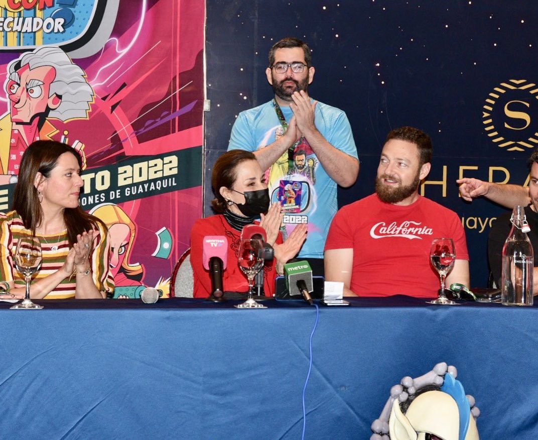 GloriaGallardoZ's tweet image. ¡ @ComicConEc es la fiesta de la Cultura pop.
Para nosotros es un orgullo poder apoyar este evento.Los Cómics son parte de nuestras vidas.
Cómic Con 🇪🇨,coincide con el Feriado Nacional que inicia mañana viernes 12, 13 y 14.
Los esperamos en @ConvencionesGye 
De 🕙 10:00 a 20:00