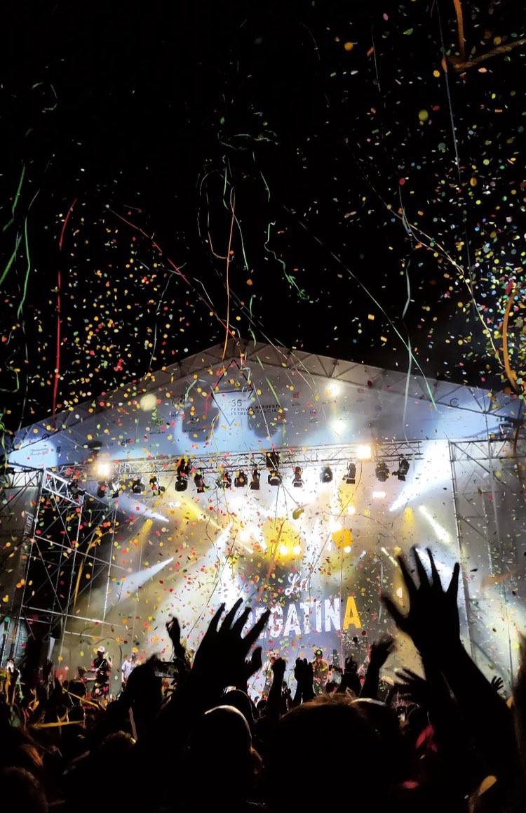 Que feliz fun onte …❤️‍🩹
<a href="/lapegatina/">La Pegatina</a>