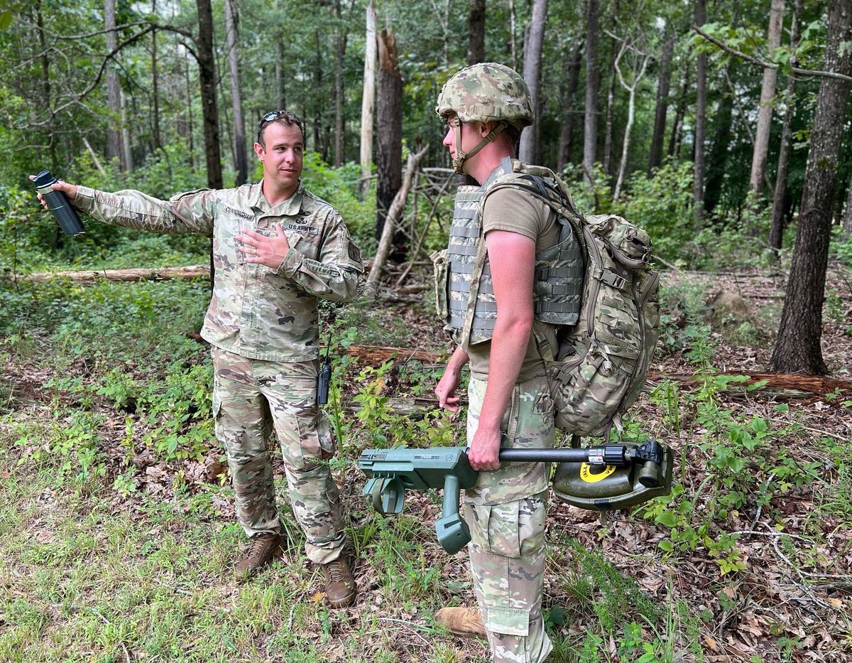 EODCSM's tweet photo. It’s impossible to spend some time at #EOD ALC and not leave excited!! The competitive advantage we maintain over our adversaries remains our leaders! Want excellent training with top tier NCOs? EOD is hiring!! #joinus #ALC #eod #leadershipmatters #isotf #goarmyeod #goordnance https://t.co/eZWu1eQXem
