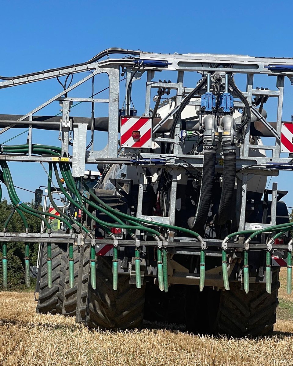 Out with the big toys today. Driver training and familiarisation for a 2nd hand 30,000 lt self propelled unit with 30m boom in Co.Louth.
#BauerSelfPropelled #Bauer #SGT #Vogelsang #Claas #Xerion