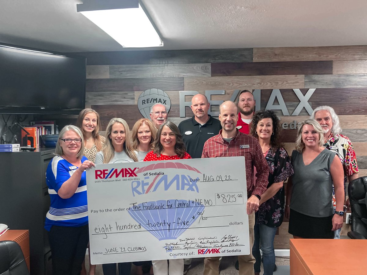 TheFoodBankMO's tweet photo. Thank you @remaxofsedalia for your Buddy Pack donation! That's over 100 weekends of meals and snacks for students in need π
#BuddyPack https://t.co/unWFbH2MGl