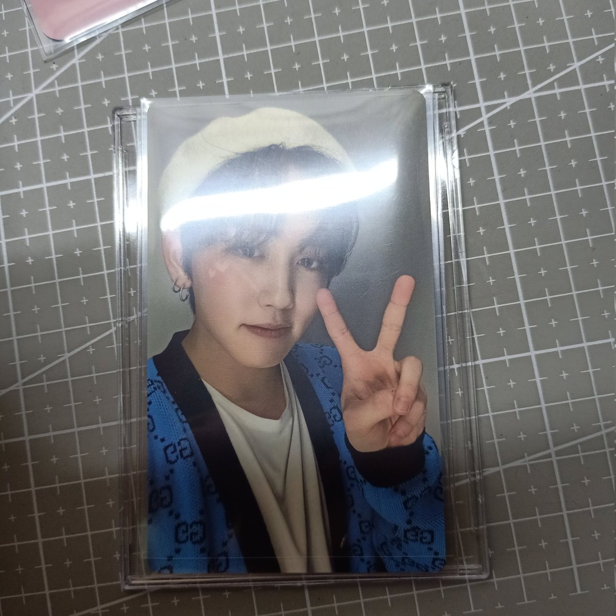 dobisells's tweet photo. teumes welp!!!! anong pc holder keri boom boom yung ganto kahabang pc potangina hshshhshshs nde sha keri ng snap case😭😭😭 https://t.co/CZ0r8zh7Zh