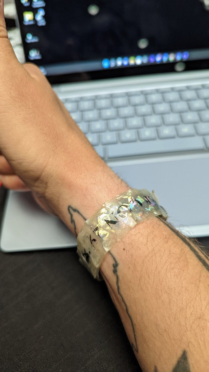 MarkNorthgraves's tweet photo. If you have a 1year worn #defcon29 bracelet come to the chill out room @defcon https://t.co/266yY3AXXY