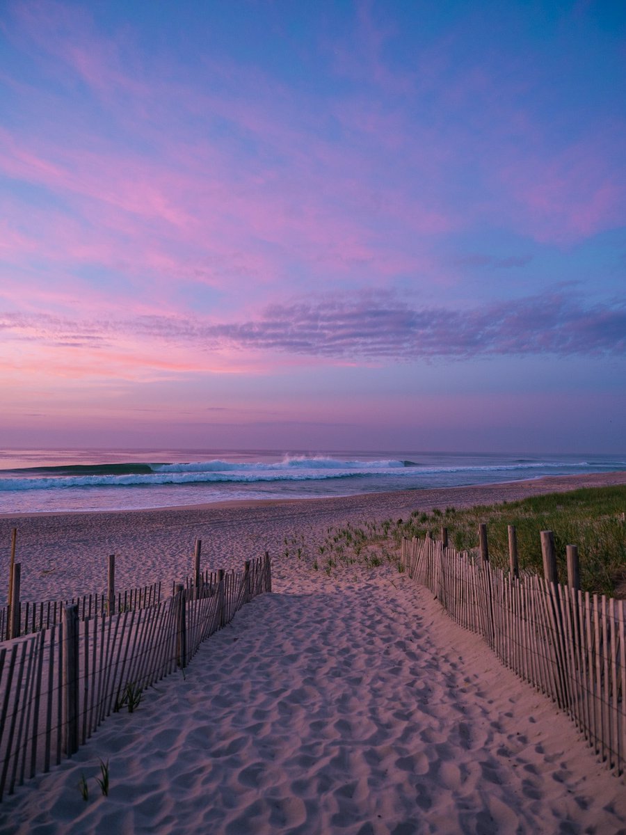 nev_in_color's tweet photo. paint the sky 🎨 https://t.co/eX9YxWFrKs