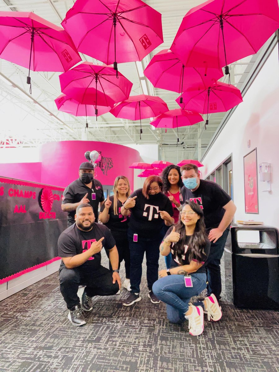 danielsalazar's tweet photo. Great experience visiting our Care partners from Mission TX. @TMobile #oneteamtogether https://t.co/rWKh6eO9Bb