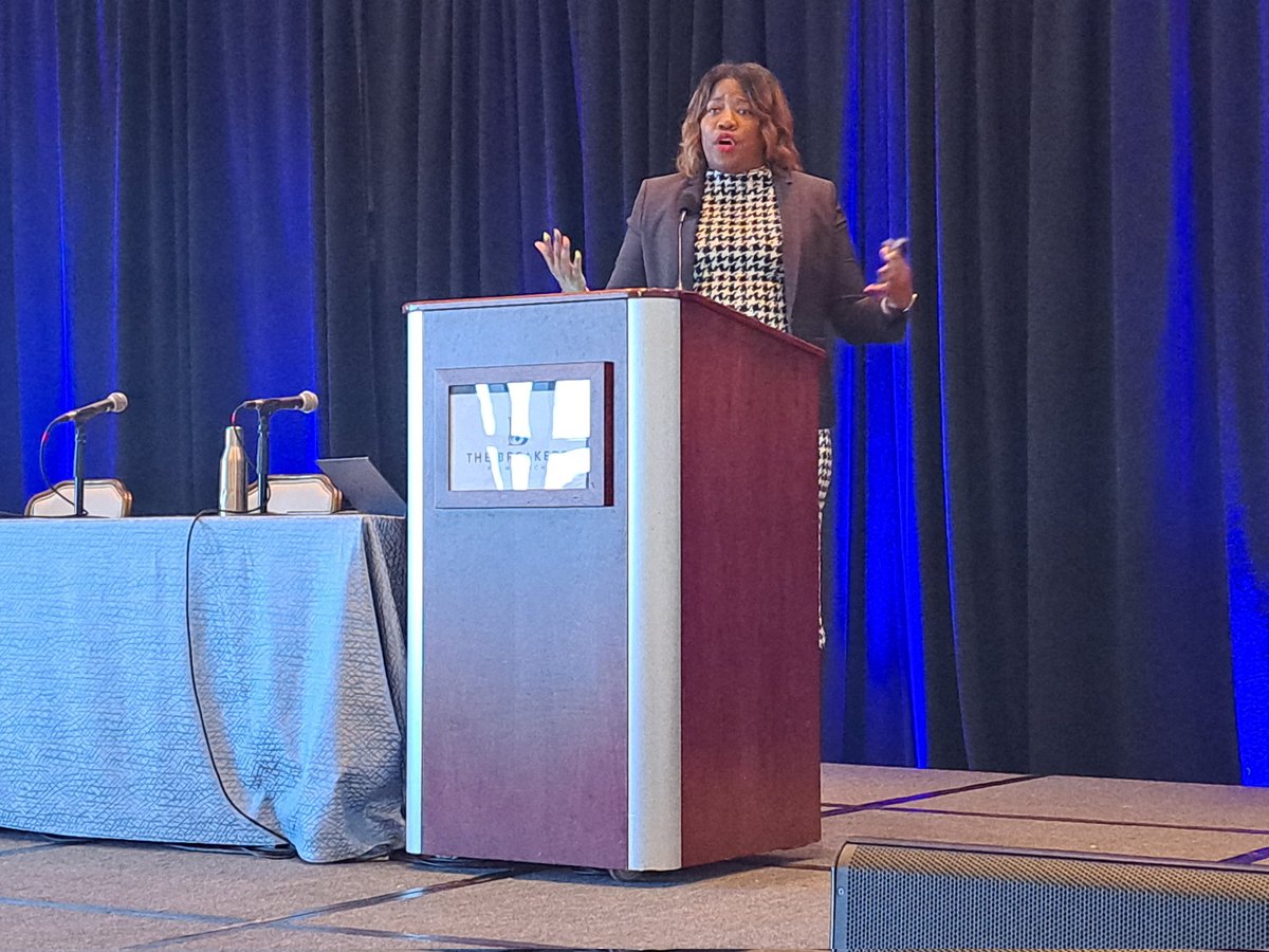 AKA @TheBlackBerryGuy - Gerald Lippert (@thecleguy) on Twitter photo 