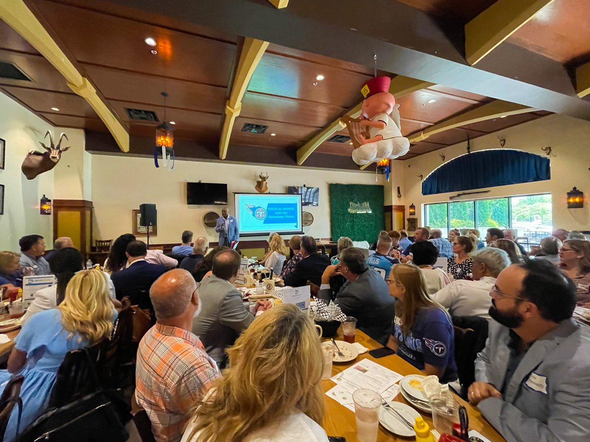 USCommunityCU's tweet image. Today we attended the Donelson Hermitage Chamber luncheon. There was discussion on the possibility of Nashville getting a new stadium &amp;amp; what that means for OUR growing city. Thank you to @Titans Chief Marketing &amp;amp; Revenue Officer, @GilBeverly1, for an amazing presentation!
