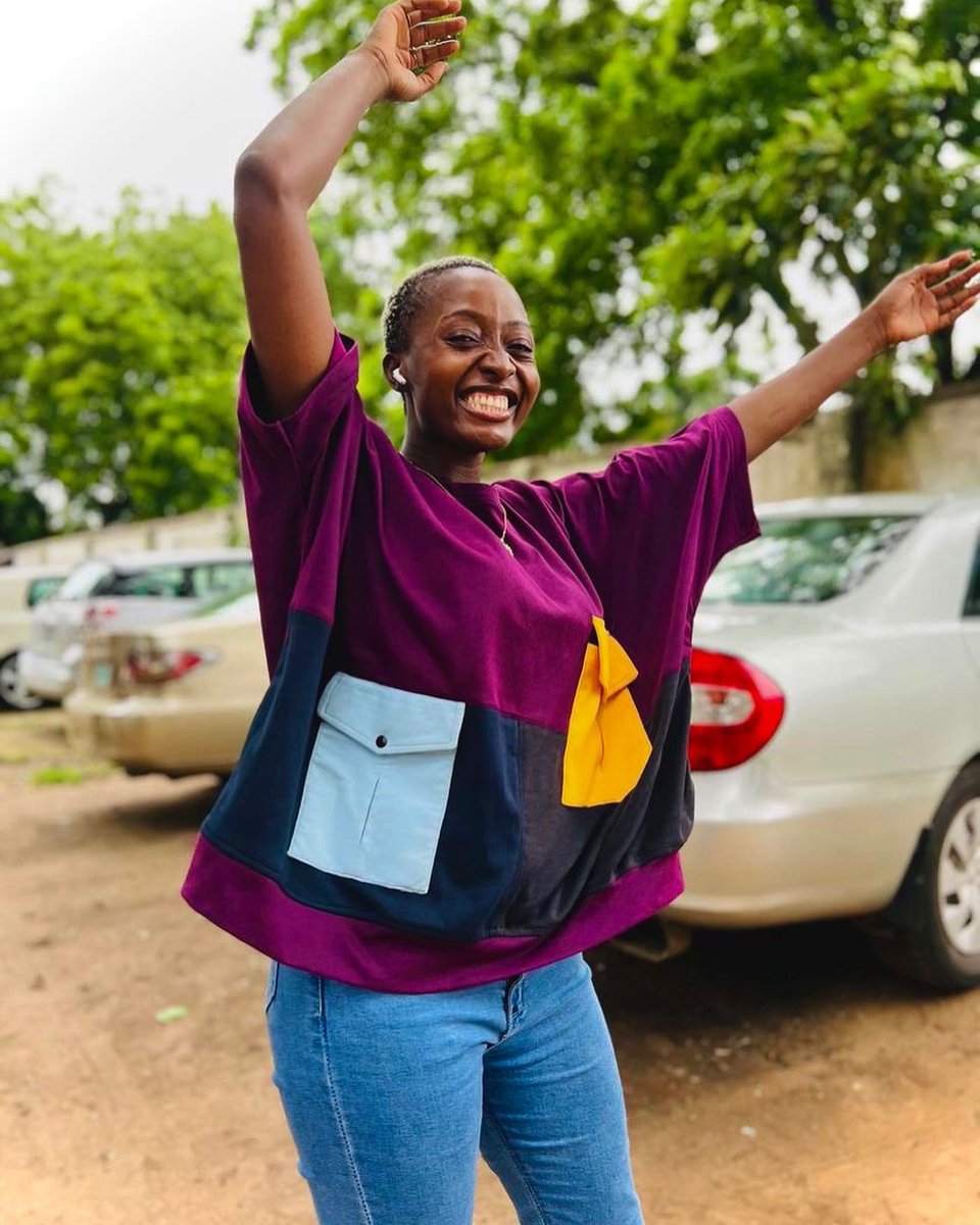 Hasselco_'s tweet photo. Shop these beautiful unisex Colour-mix dashiki shirts from the Hassel Apparel for just 12k. 

Fabrics 💯 
Finish 💯 
Packaging : Box 😍
Delivery: Seamless

WhatsApp: https://t.co/k4tk1Wb4ZB

 ##dashiki #colourful #hasselapparel #BBNajia https://t.co/WxcqmgwoG7
